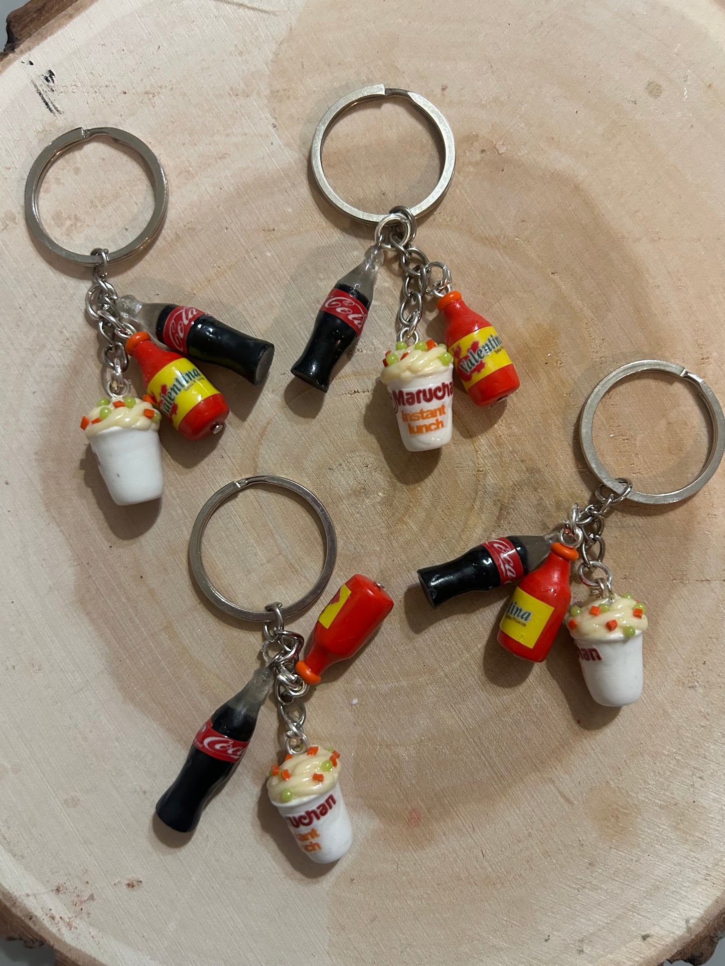 Maruchan y Coca keychain
