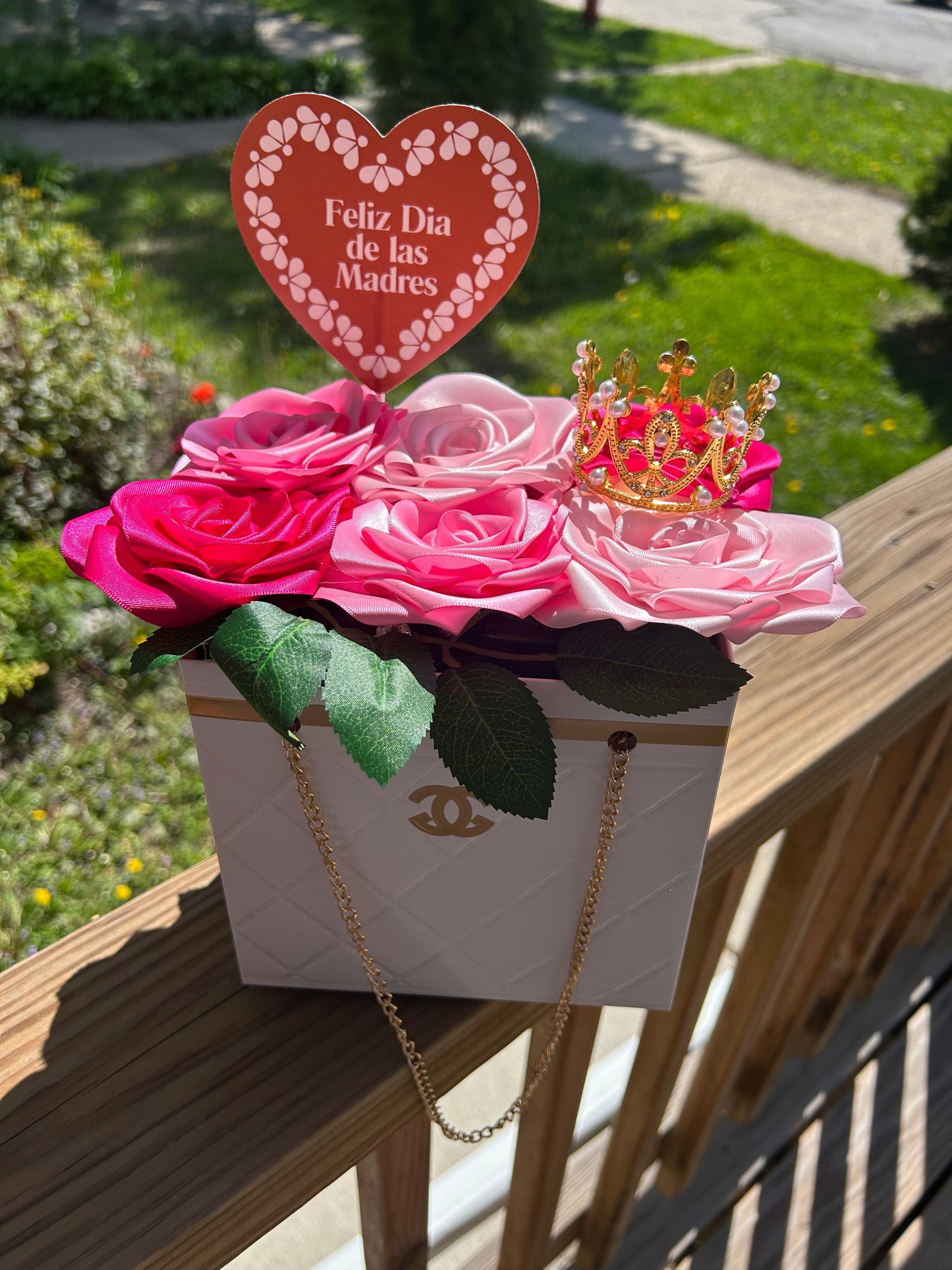 Purse rose bouquet