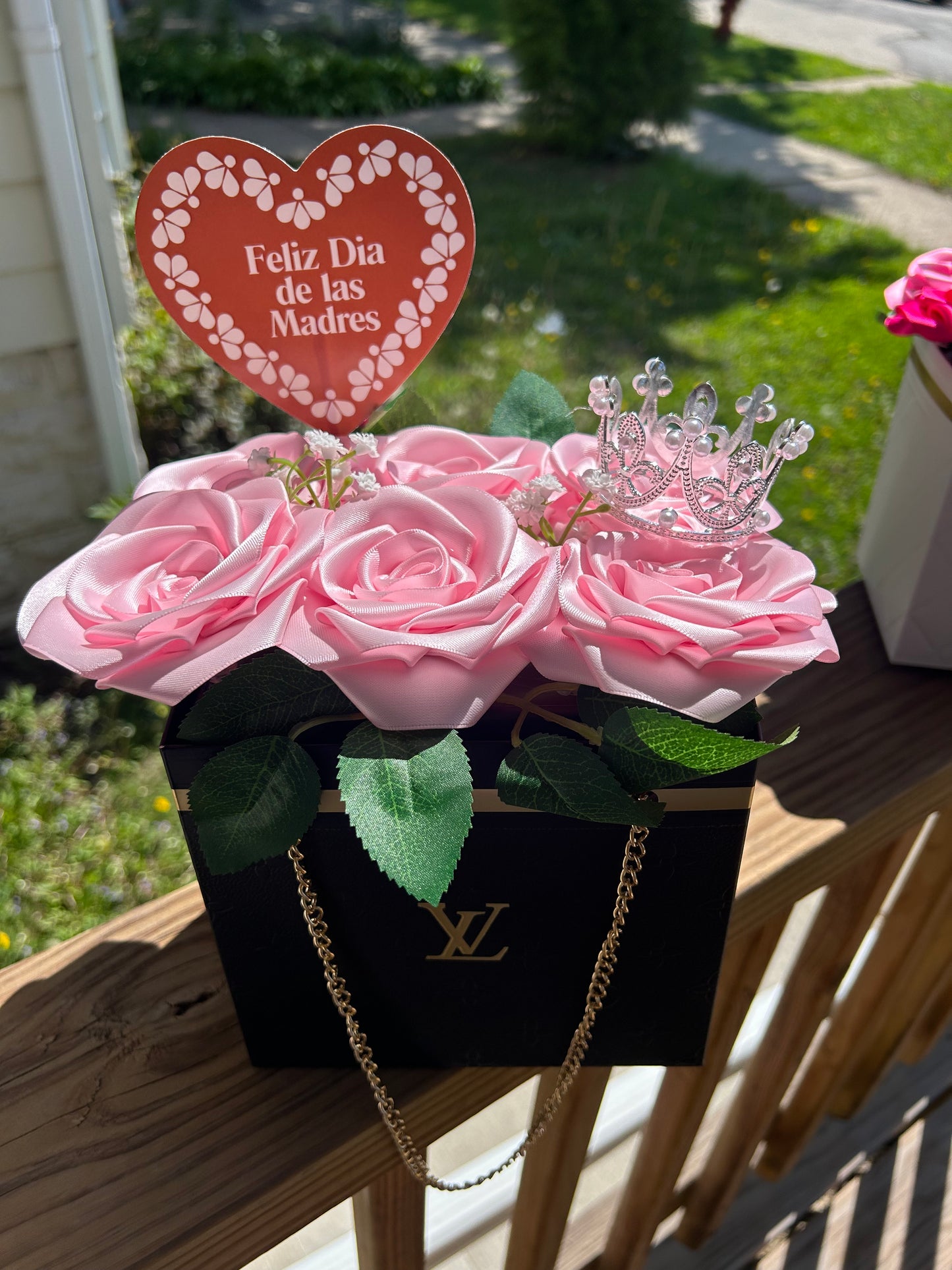 Purse rose bouquet