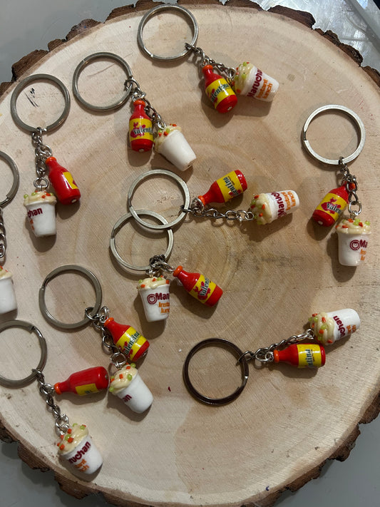 Maruchan y Valentina keychain
